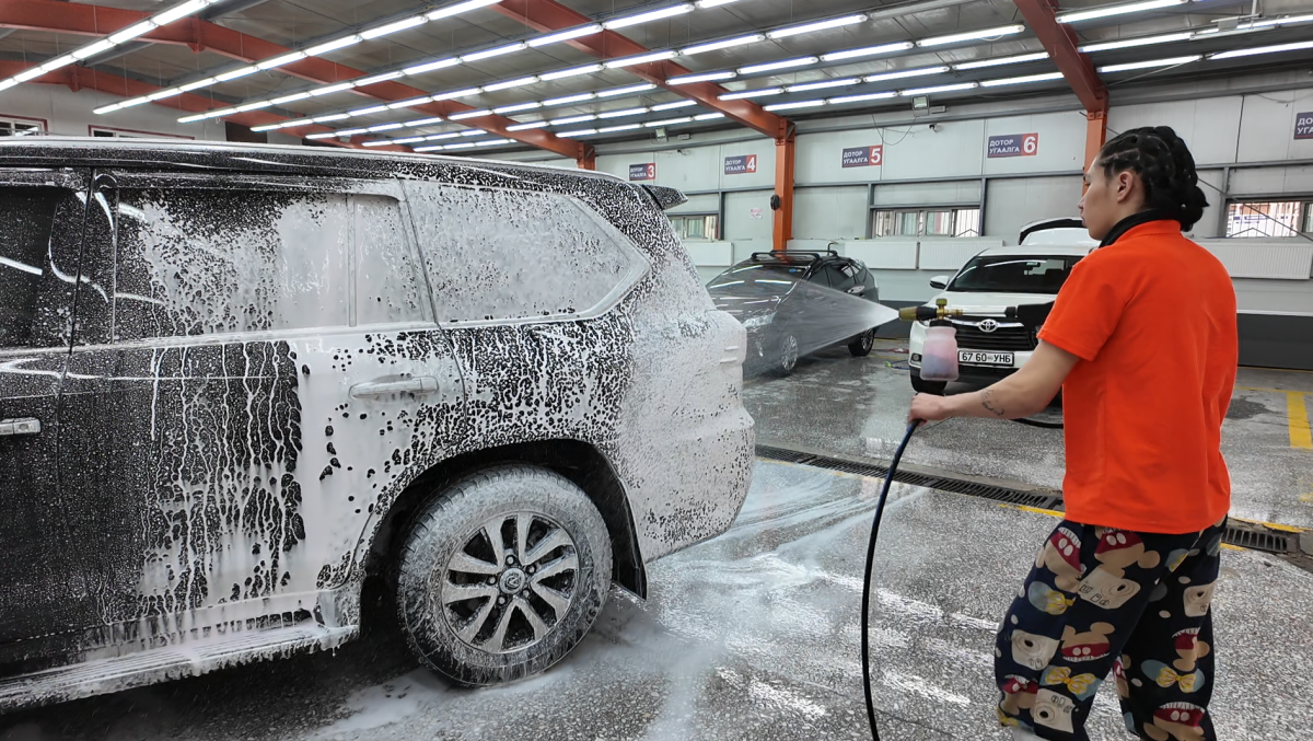 Эрхэм жолооч та автомашины агааржуулалтын хоолой, самбарт наалдсан нарийн тоос, нян бактерыг  “88” авто машины угаалгын газарт ирж арилгуулаарай...