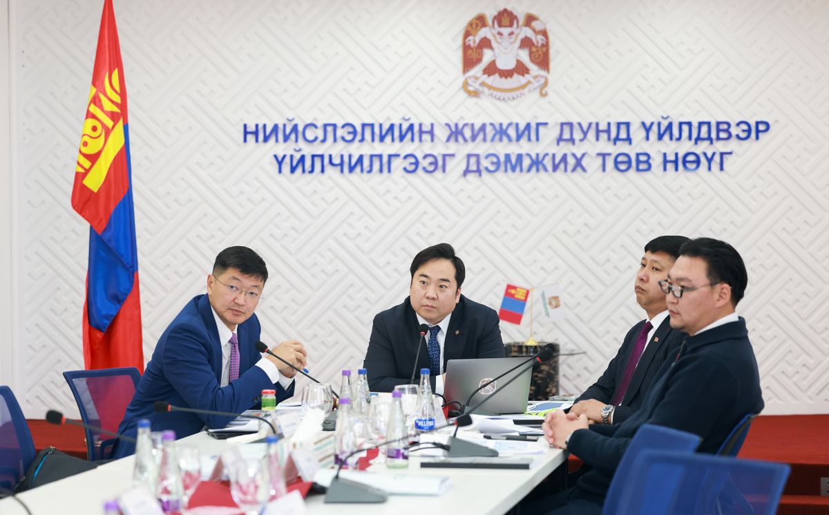 ЗӨВЛӨЛИЙН ХУРЛААР АГААРЫН БОХИРДЛЫГ БУУРУУЛАХ ЧИГЛЭЛЭЭР ХЭРЭГЖҮҮЛЖ БУЙ АЖЛЫН ЯВЦЫГ СОНСЛОО