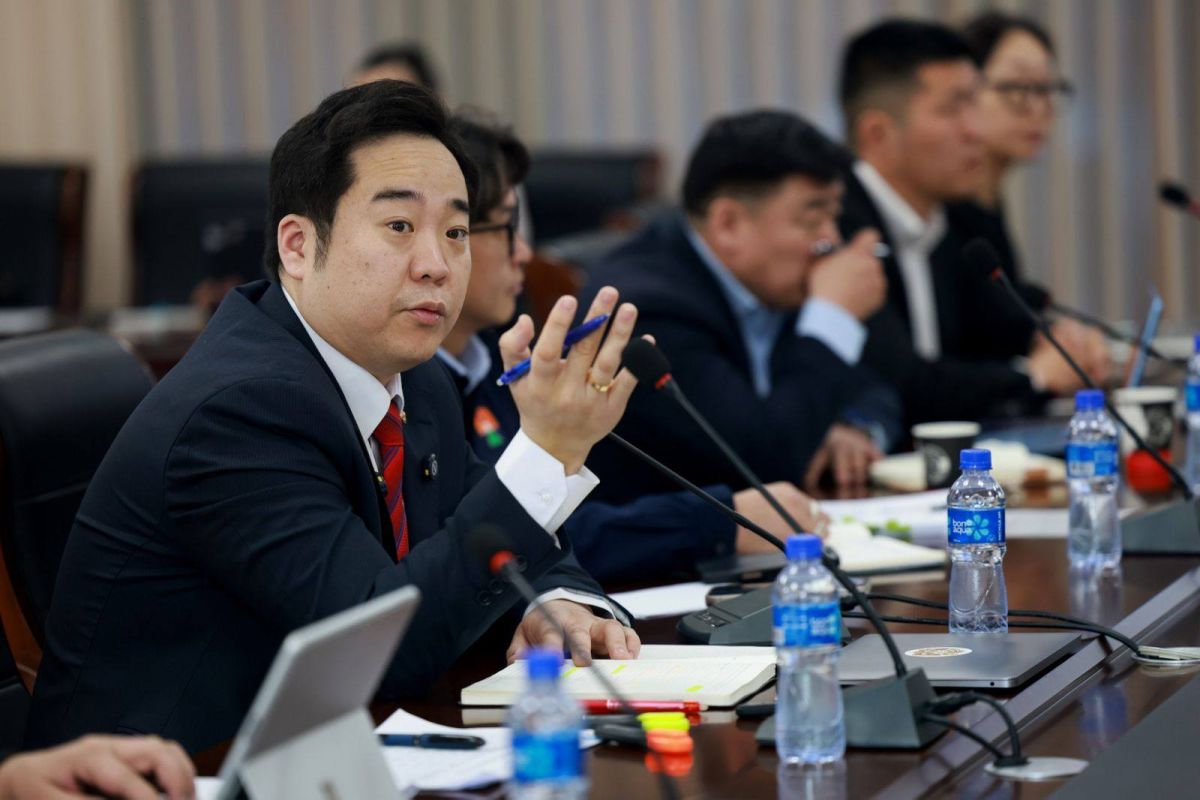 ЭНЭ ЖИЛ 94.1 КМ ЯВГАН БОЛОН ДУГУЙН ЗАМ ТАВИХААР ТӨЛӨВЛӨЖ БАЙНА