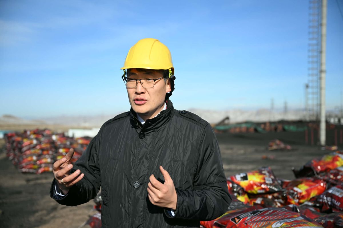 А.Амартүвшин: Хагас коксон түлш, сайжруулсан түлш, угаасан мидлингээс сонгож хэрэглэх боломжтой А.Амартүвшин: Хагас коксон түлш, сайжруулсан түлш, угаасан мидлингээс сонгож хэрэглэх боломжтой