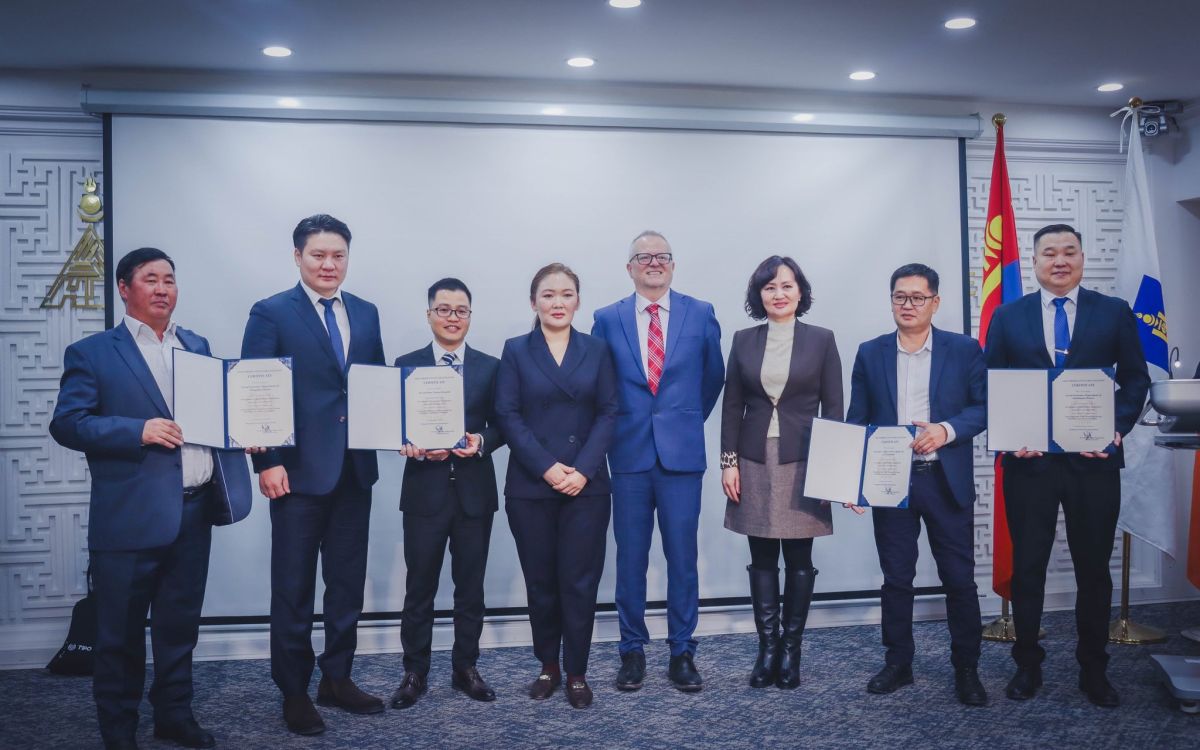 Нийслэлийн ЗДТГ “АРО“ гэрчилгээ авлаа