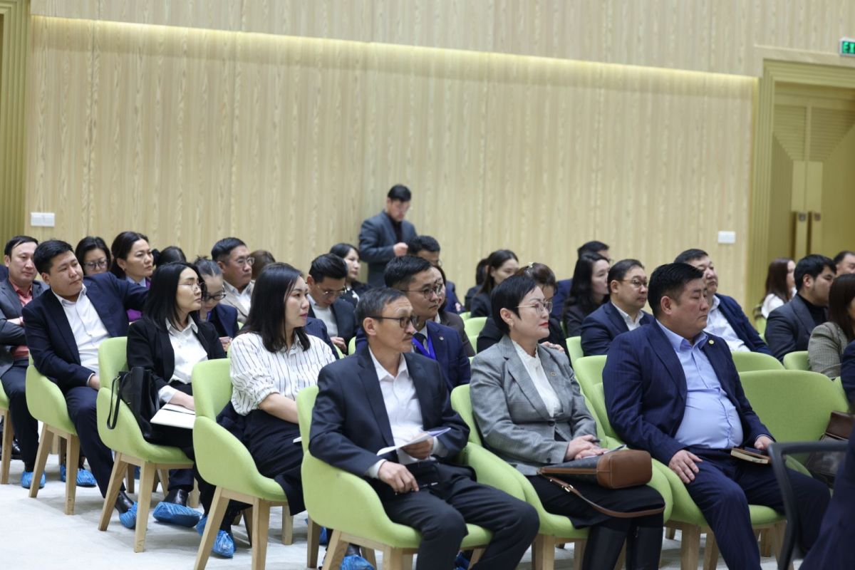 “Төрийн үйлчилгээний сэтгэл ханамж, тулгарч буй хүндрэл” сэдэвт хэлэлцүүлэг боллоо