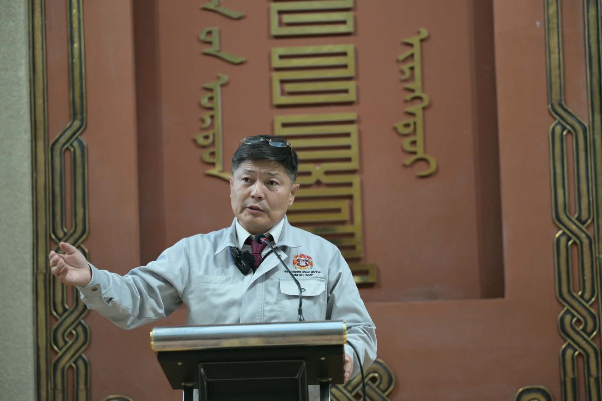 Монголын хүүхдийн ордны Спортын төрөлжсөн цогцолборыг барьснаар 16 төрлийн дугуйланд 40 мянган хүүхэд суралцана