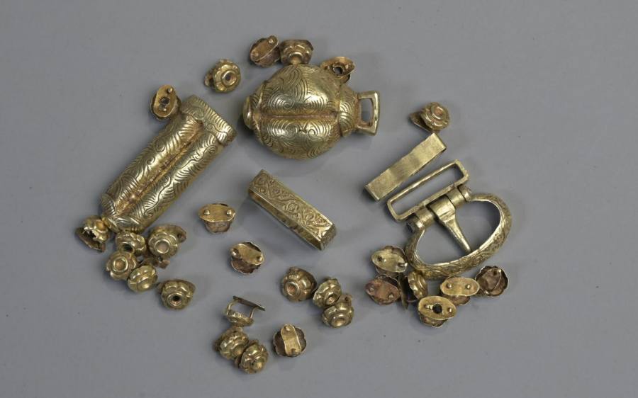 Жамухынх хэмээгддэг алтан бүсийг Эрдэнэсийн санд хадгалдаг