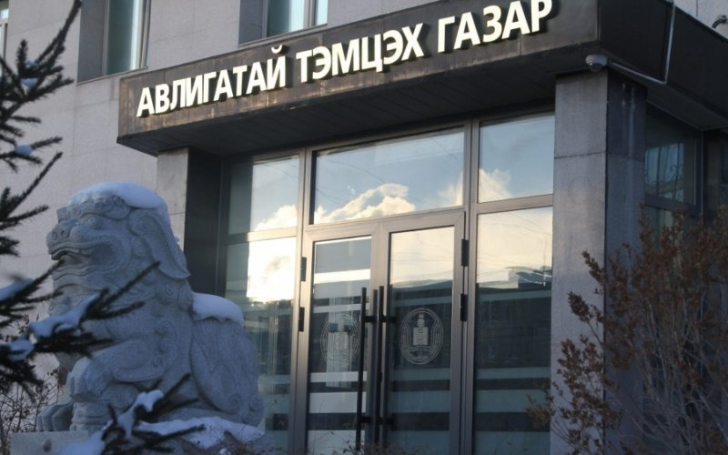 Хяналт шалгалтаар илрүүлсэн авлигын гэмт хэргийн шинжтэй үйлдлийг шалгуулахаар Мөрдөн шалгах хэлтэст шилжүүлэв