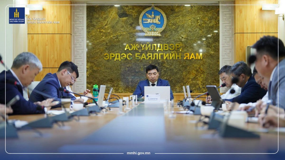 Газрын тосны эрэл, хайгуулын ажилд саад болж буй асуудалд АМГТГ анхаарал хандуулна