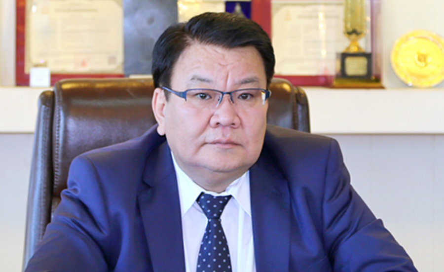 Монгол Улсын Ерөнхийлөгч, Ерөнхий сайд нарыг нэрийг барьж бусдыг “айлган сүрдүүлдэг”  гэх ТЭЦ IV  станцийн дарга Ү.Төмөрхуягт хариуцлага тооцъё