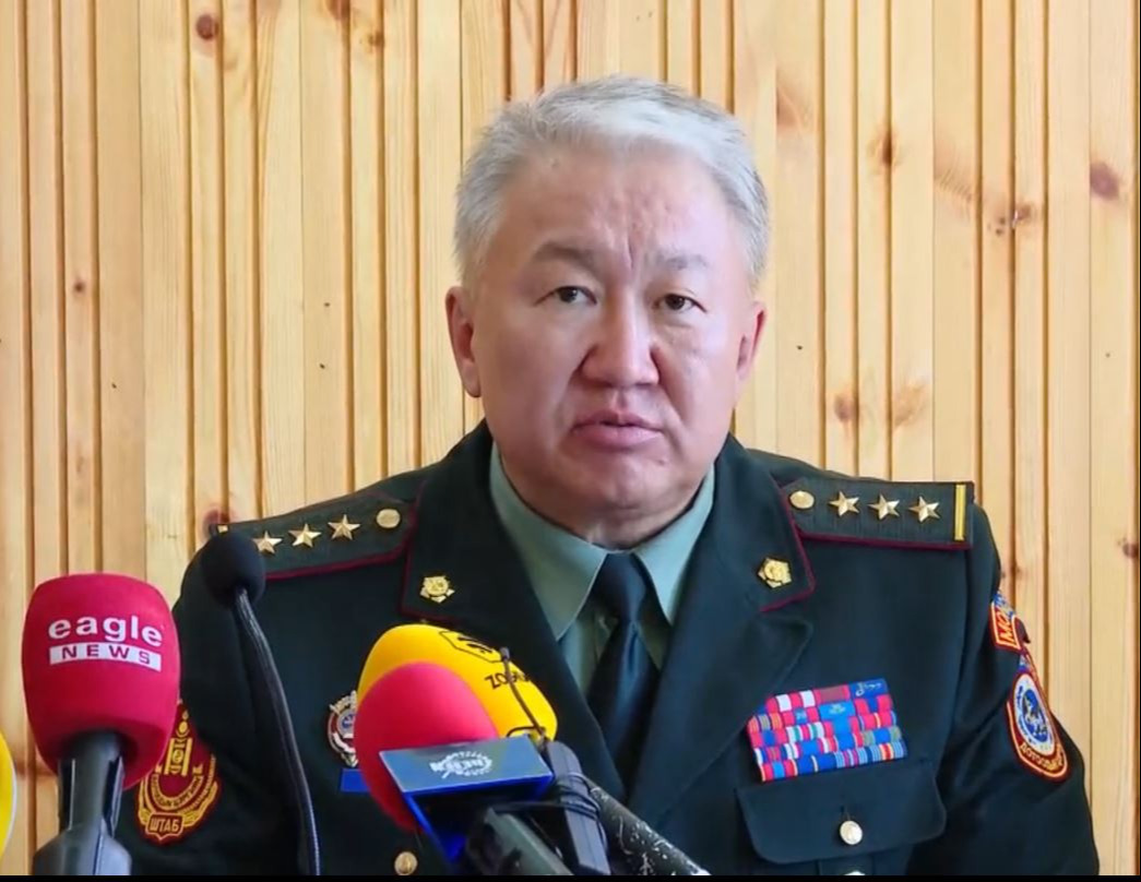 Дотоодын цэргийн штабын дарга асан Р.Чингисийг чөлөөлсөн О.Алтангэрэл сайд асны шийдвэр хууль бус гэж шүүх үзжээ