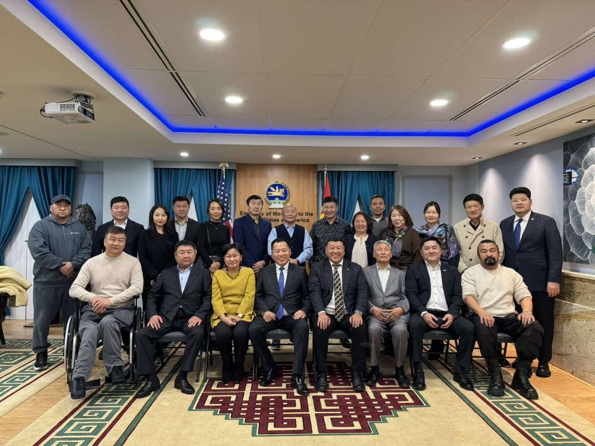 Америк улсад сурч, ажиллаж байгаа иргэдийн төлөөлөлтэй АН-ын дарга О.Цогтгэрэл уулзав