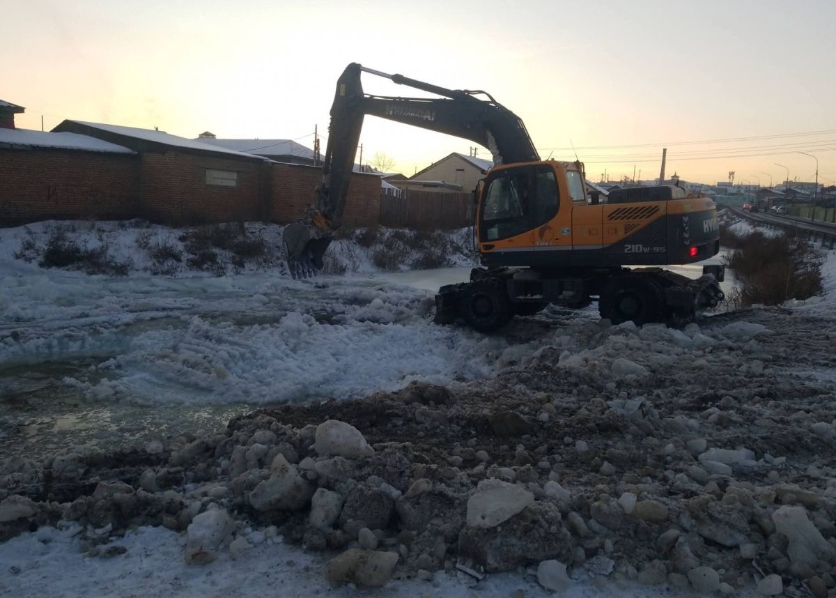 Нийслэлийн зарим байршилд голуудын халиа 25-35 см нэмэгдсэн байна