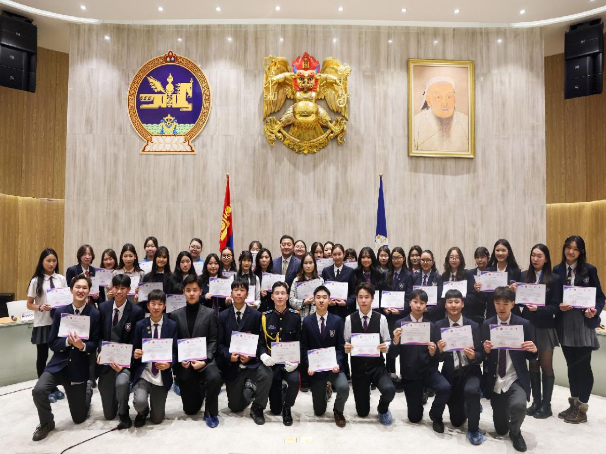 “UB DEBATE-2025” мэтгэлцээний шилдэгүүд шалгарлаа