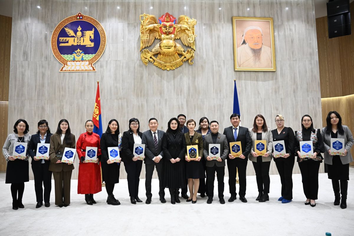 Нийслэлийн эрүүл мэндийн салбарын шилдгүүдийг тодруулжээ