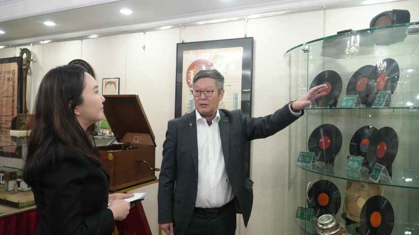 “Монгол пянзны галерей”-д түүхийн ховор бүтээлүүдийг дэлгэлээ