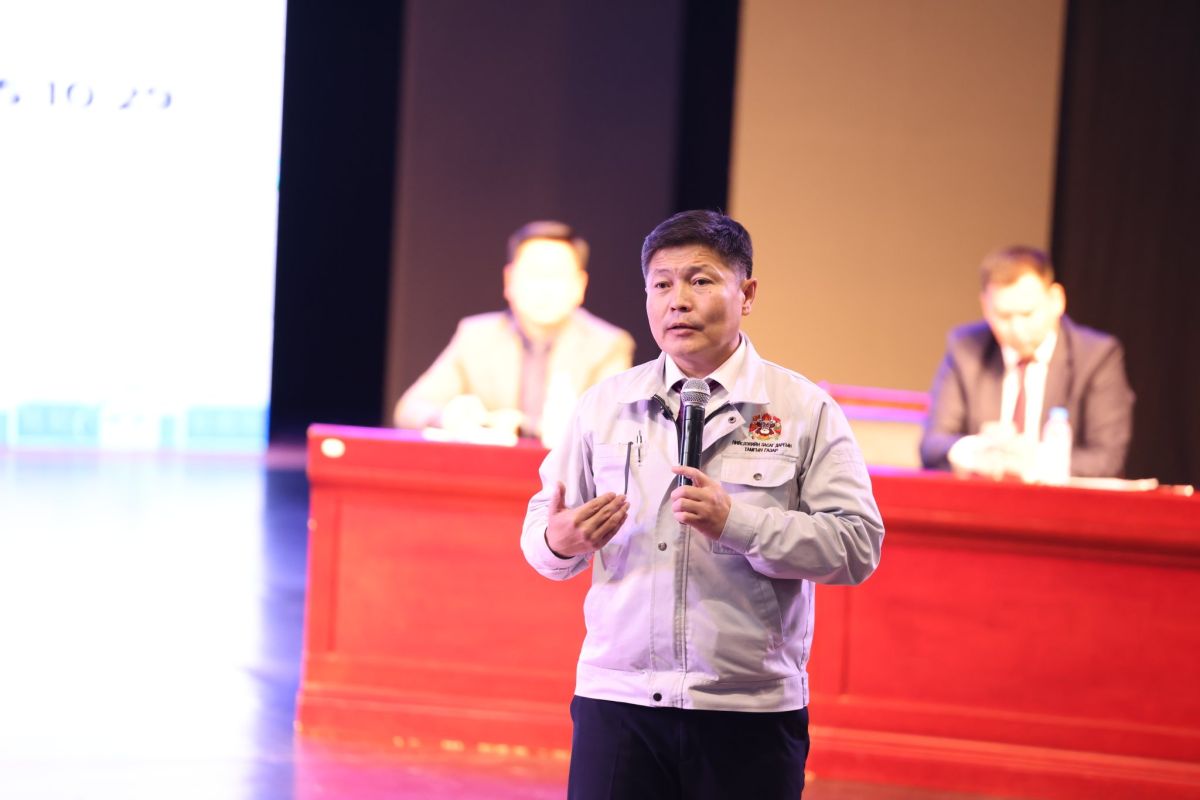 Хотын дарга Х.Нямбаатар түлшний хангамжийн асуудлаар хорооны Засаг дарга нартай уулзлаа