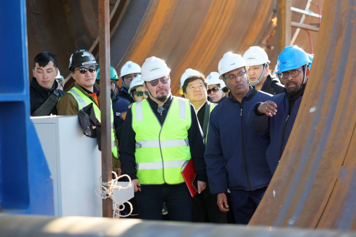 Г.Занданшатар: Газрын тос боловсруулах үйлдвэрийг 2027 онд ашиглалтад оруулахаар төлөвлөж байна