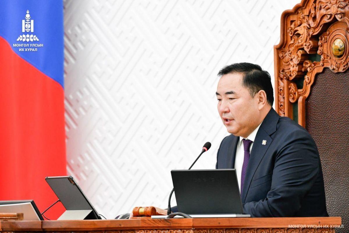 Нийтийн өргөдлийг Төрийн байгуулалтын болон Өргөдлийн байнгын хороонд хуваариллаа Нийтийн өргөдлийг Төрийн байгуулалтын болон Өргөдлийн байнгын хороонд хуваариллаа