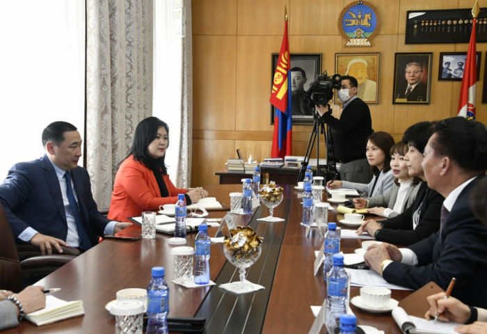 Улсын Их Хурлын гишүүн Ж.Мөнхбат, Г.Мөнхцэцэг нар БНСУ-ын Үндэсний Ассамблейн гишүүн Ким Ён Жү-г хүлээн авч уулзлаа