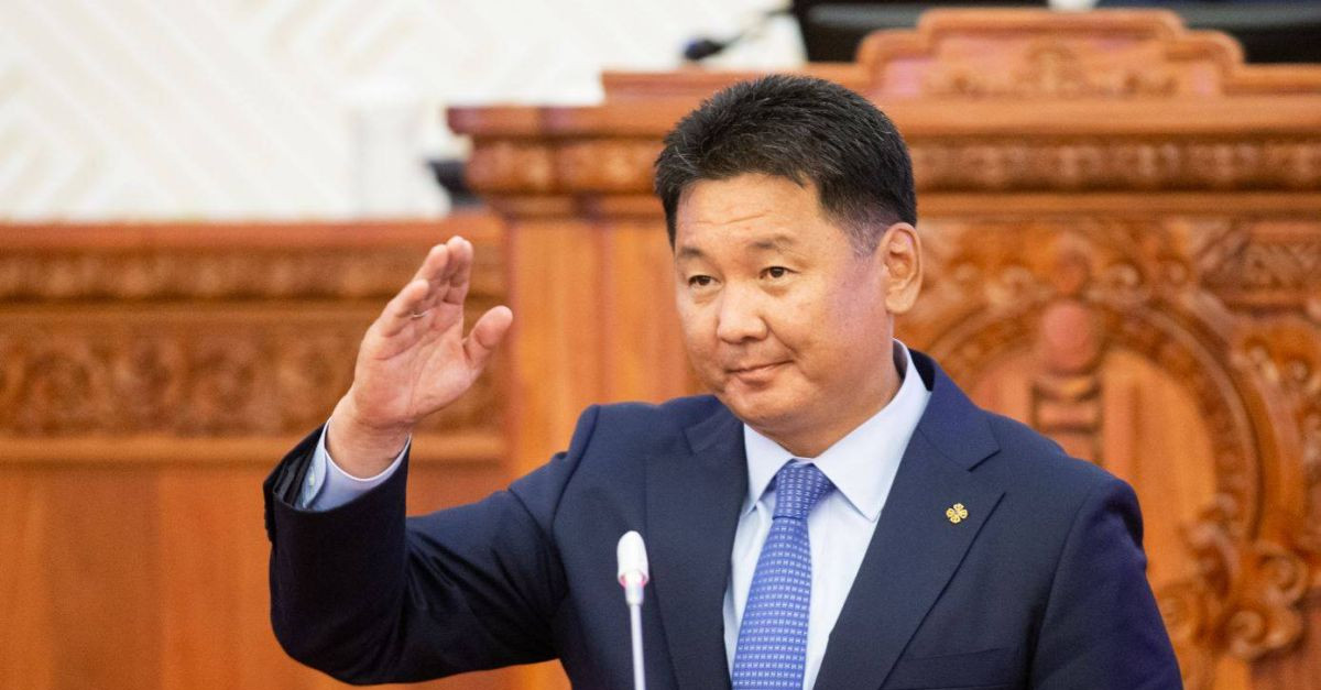 Монгол Улсын Ерөнхийлөгч Вьетнам улсад төрийн айлчлал хийхээр мордлоо