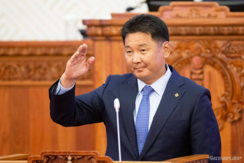 Монгол Улсын Ерөнхийлөгч Вьетнам улсад төрийн айлчлал хийхээр мордлоо