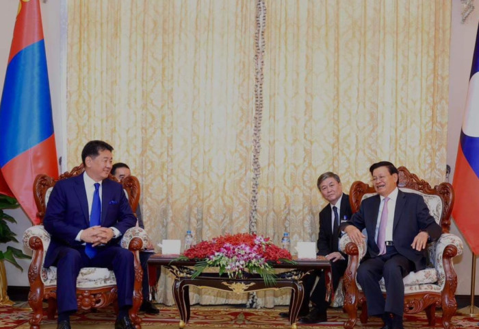 Монгол Улсын Ерөнхийлөгч У.Хүрэлсүх, БНАЛАУ-ын Ерөнхийлөгч Тонглун Сисүлит нар албан ёсны хэлэлцээ хийлээ