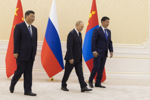 Ерөнхийлөгч У.Хүрэлсүх хөрш хоёр орны төрийн тэргүүн нарыг энэ жил Монголд айлчлахыг урьжээ