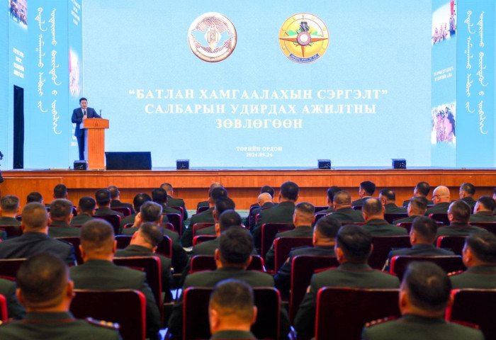 Ерөнхий сайд Л.Оюун-Эрдэнэ: Зэвсэгт хүчин, батлан хамгаалахын салбарт хүний эрхийг дээдлэхэд анхаарч ажиллаарай