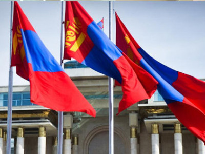 Гадны хэвлэлүүдэд Монгол Улсын хамтарсан Засгийн газар унах нь эдийн засгийн ноцтой сорилттой тулгарч болзошгүйг анхааруулжээ