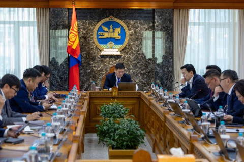 Тэтгэврийн даатгалын сангийн ачааллыг бууруулна