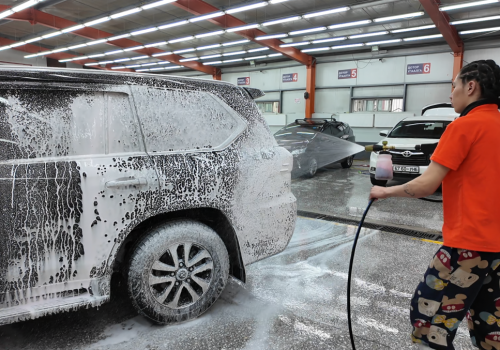Эрхэм жолооч та автомашины агааржуулалтын хоолой, самбарт наалдсан нарийн тоос, нян бактерыг  “88” авто машины угаалгын газарт ирж арилгуулаарай...