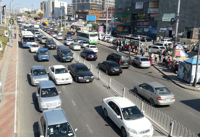 Энэ сарын 25-наас тэгш, сондгой дугаарын хязгаарлалтаар замын хөдөлгөөнд оролцуулна