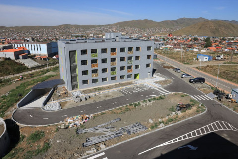 Улаанбаатар ногоон орон сууц төслийн эхний ээлжийн 220 айлын орон сууцны барилга угсралтын ажил дууслаа