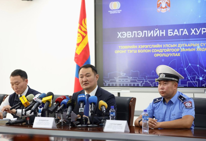 Наймдугаар сарын 27-ны өдрөөс есдүгээр сарын 16-ны өдрийг дуустал улсын дугаарын тэгш, сондгойгоор замын хөдөлгөөнд оролцоно