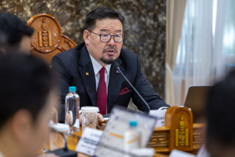 Төгрөг нуурын бүлэг ордыг төрд буцаан авлаа