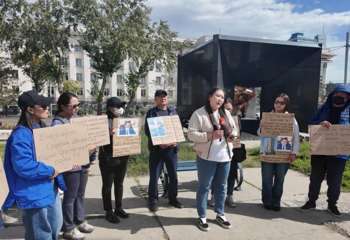 Дорнод аймгаас ирсэн иргэд ТЭЦ-IV дарга Ү.Төмөрхуягт хандан шаардлага хүргэнэ гэв