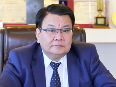 Монгол Улсын Ерөнхийлөгч, Ерөнхий сайд нарыг нэрийг барьж бусдыг “айлган сүрдүүлдэг”  гэх ТЭЦ IV  станцийн дарга Ү.Төмөрхуягт хариуцлага тооцъё