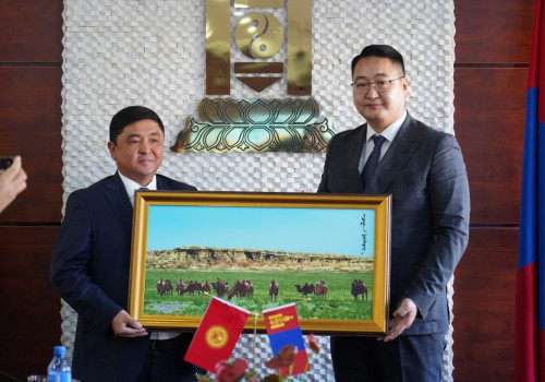 Бүгд Найрамдах Киргиз улсын Баткен мужийн төлөөлөгчид Дундговь аймагт айлчлал хийж байна