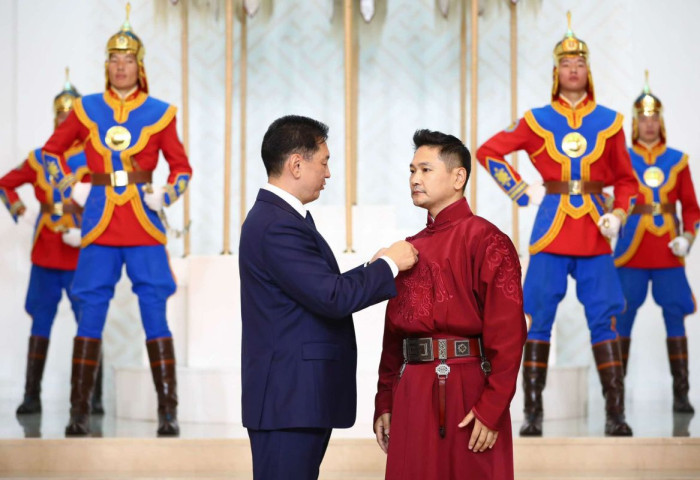 Кино урлаг үүсэж хөгжсөний 90 жилийн ойг тохиолдуулан төрийн дээд цол олголоо