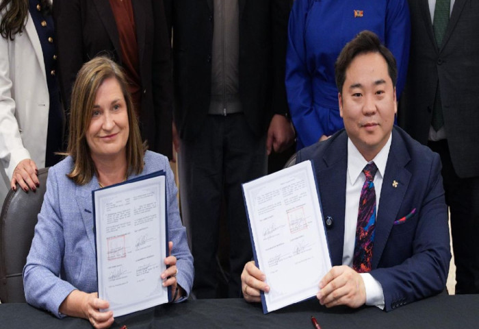 УЛААНБААТАР ХОТ АНУ-ЫН СОЛТ ЛЭЙК ХОТТОЙ САНАМЖ БИЧИГ БАЙГУУЛЛАА