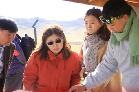 Эмээлт эко аж үйлдвэрийн паркийн 10 МВт-ын нарны цахилгаан станц барих судалгааны ажил үргэлжилж байна Эмээлт эко аж үйлдвэрийн паркийн 10 МВт-ын нарны цахилгаан станц барих судалгааны ажил үргэлжилж байна