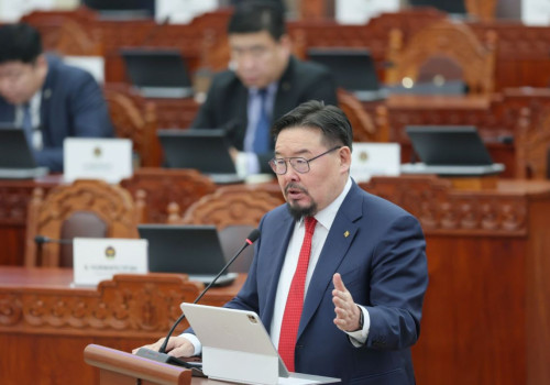 Ерөнхий сайд Г.Занданшатар УИХ-ын “Асуулгын цаг”-т дундаж давхаргыг дэмжих бодлогоо танилцууллаа