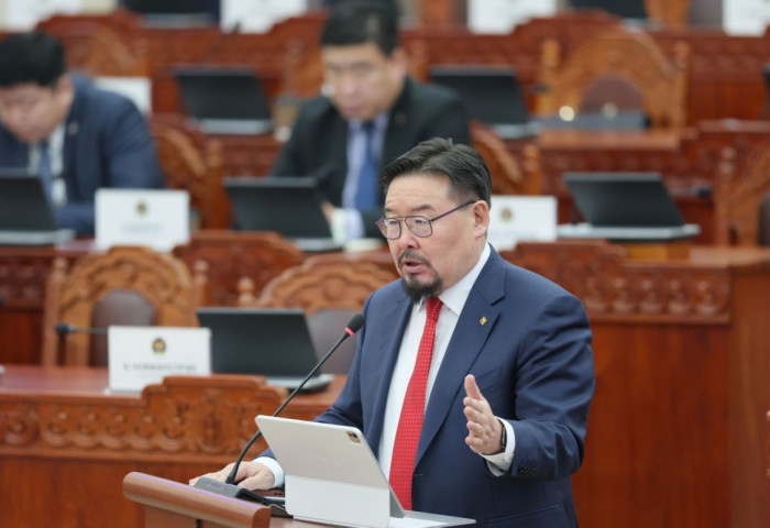 Ерөнхий сайд Г.Занданшатар УИХ-ын “Асуулгын цаг”-т дундаж давхаргыг дэмжих бодлогоо танилцууллаа