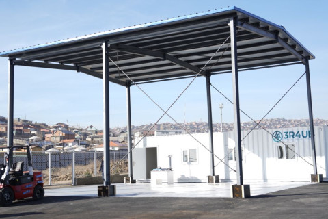 Чингэлтэй дүүрэг ангилан ялгасан хог хаягдлыг эдийн засгийн эргэлтэд оруулах төвлөрсөн байгууламжтай боллоо