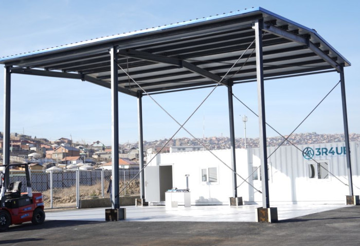 Чингэлтэй дүүрэг ангилан ялгасан хог хаягдлыг эдийн засгийн эргэлтэд оруулах төвлөрсөн байгууламжтай боллоо