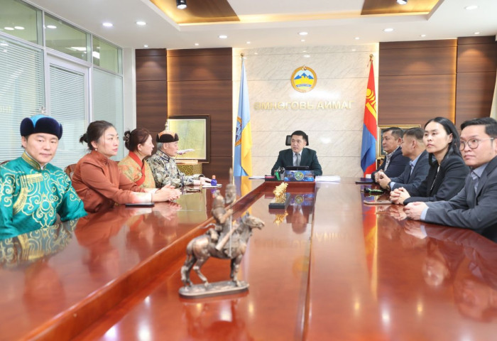 Монгол Улсын Төрийн их хан хуурч, Ардын жүжигчин Цэенгийн Цэрэндоржийн амьдрал, уран бүтээлийн тухай баримтат киноны нээлт боллоо