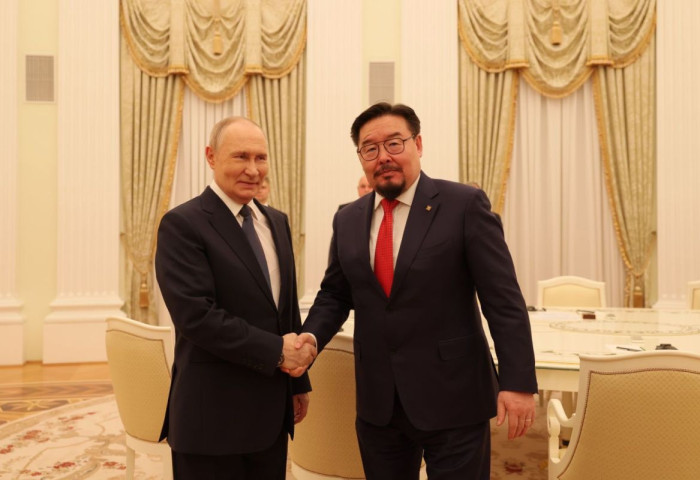 МОНГОЛ УЛСЫН ЕРӨНХИЙ САЙД Г.ЗАНДАНШАТАР ОХУ-ЫН ЕРӨНХИЙЛӨГЧ В.В.ПУТИНД БАРААЛХЛАА