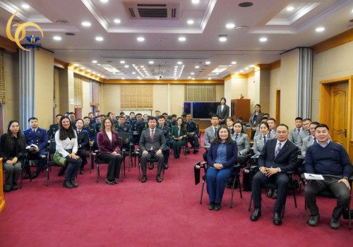 “ЗЭРЛЭГ АМЬТДЫН ЭСРЭГ ГЭМТ ХЭРГИЙГ МӨРДӨН ШАЛГАХ, НОТЛОХ БАРИМТ ЦУГЛУУЛАХ УР ЧАДВАР БА ХАМТЫН АЖИЛЛАГААГ БЭХЖҮҮЛЭХ НЬ” СУРГАЛТ БОЛЖ БАЙНА