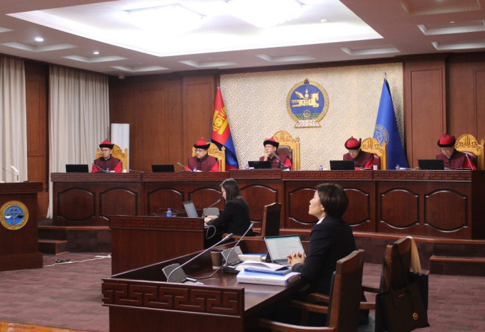Эрүүгийн хуулийн 13.14-р заалт Үндсэн хууль зөрчсөн байна гэж ҮХЦ-ийн дунд суудлын хуралдаанаар дүгнэв