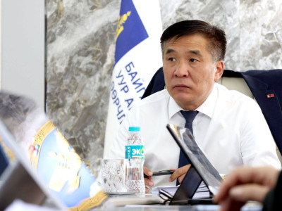 Төрийн хэмнэлтийн хуулийг удаа дараа зөрчиж байгаа БОУАӨ-ийн сайд Б.Батбаатартай хэзээ хариуцлага тооцох вэ Ерөнхий сайдаа...