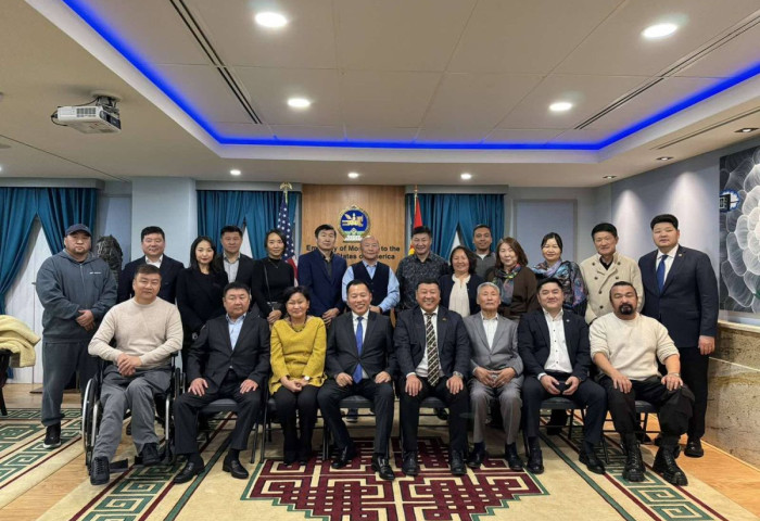 Америк улсад сурч, ажиллаж байгаа иргэдийн төлөөлөлтэй АН-ын дарга О.Цогтгэрэл уулзав