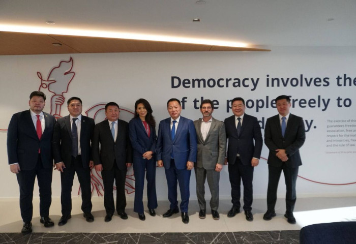 АРДЧИЛЛЫН ҮНДЭСНИЙ САНГИЙН УДИРДЛАГАТАЙ УУЛЗАВ